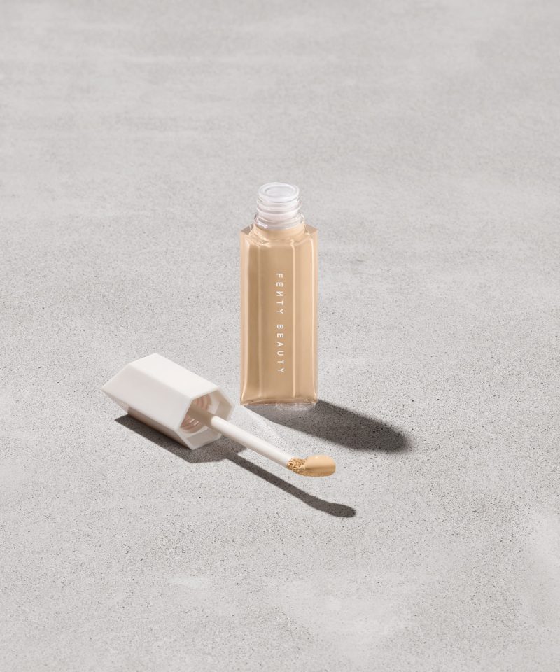 We're Even Hydrating Longwear Concealer — 210W