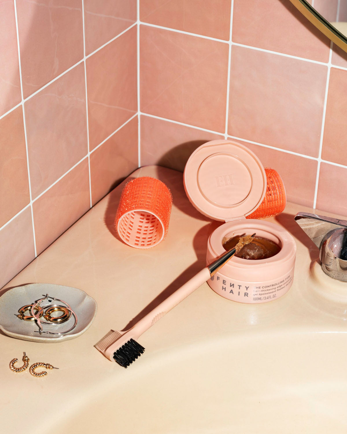 The Controlling Type Hair-Thickening Edge Control Gel - Image 11